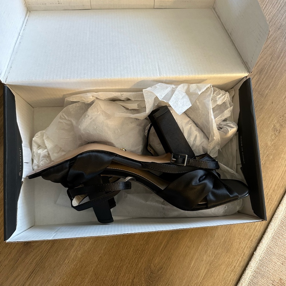 Pelle moda black heels